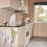 Stunning Home In Middelfart With Sauna Hébergement de vacances *