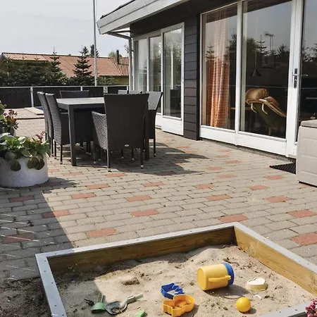 Beautiful In Middelfart With Sauna 別荘 *