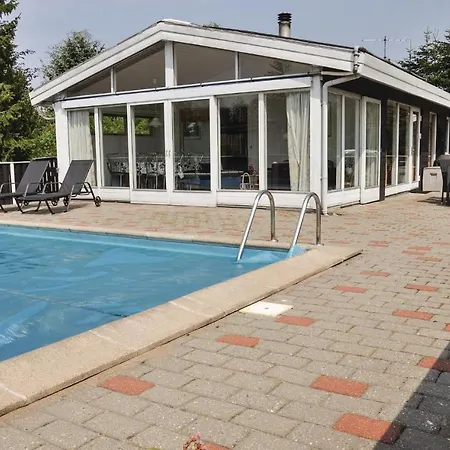 別荘 Beautiful In Middelfart With Sauna *